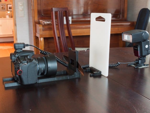 Suporte impresso em 3D para digitalizar negativos de 35mm com uma DSLR